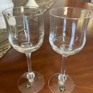 Pair “Chantilly” by Carico crystal wine glasses